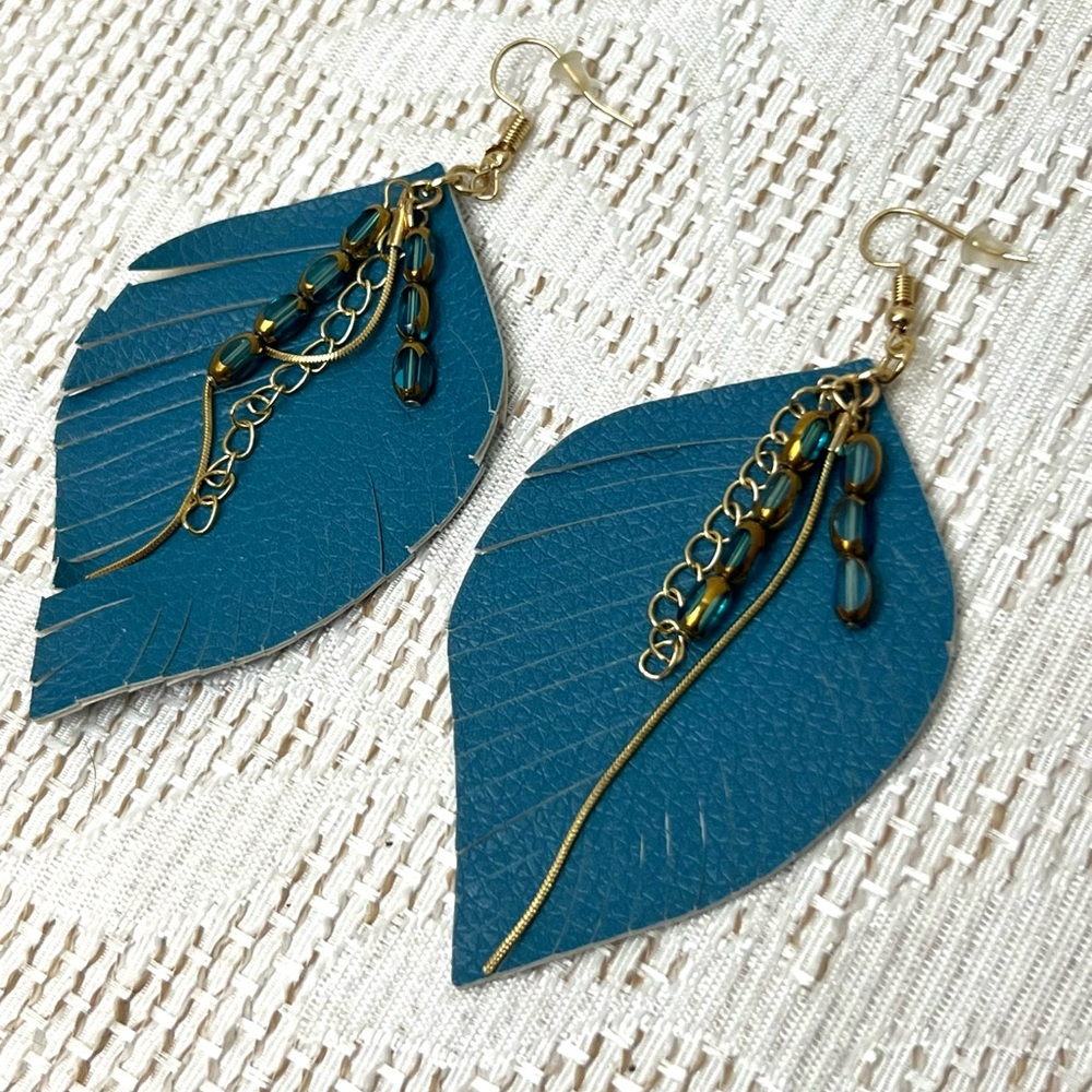 PLUNDER Blue Leaf Earrings